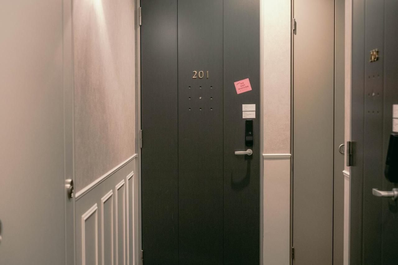 7 Rooms Hotel&Cafe Tokio Buitenkant foto