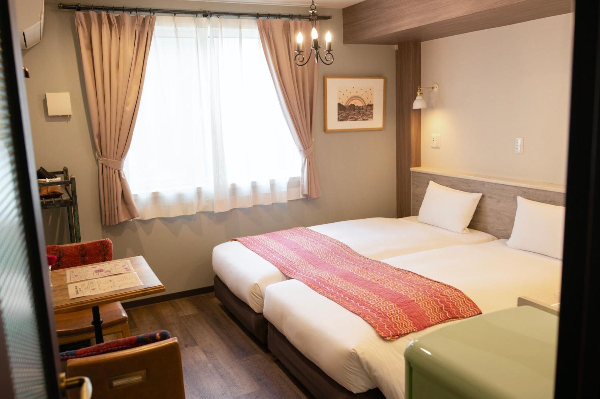 7 Rooms Hotel&Cafe Tokio Buitenkant foto